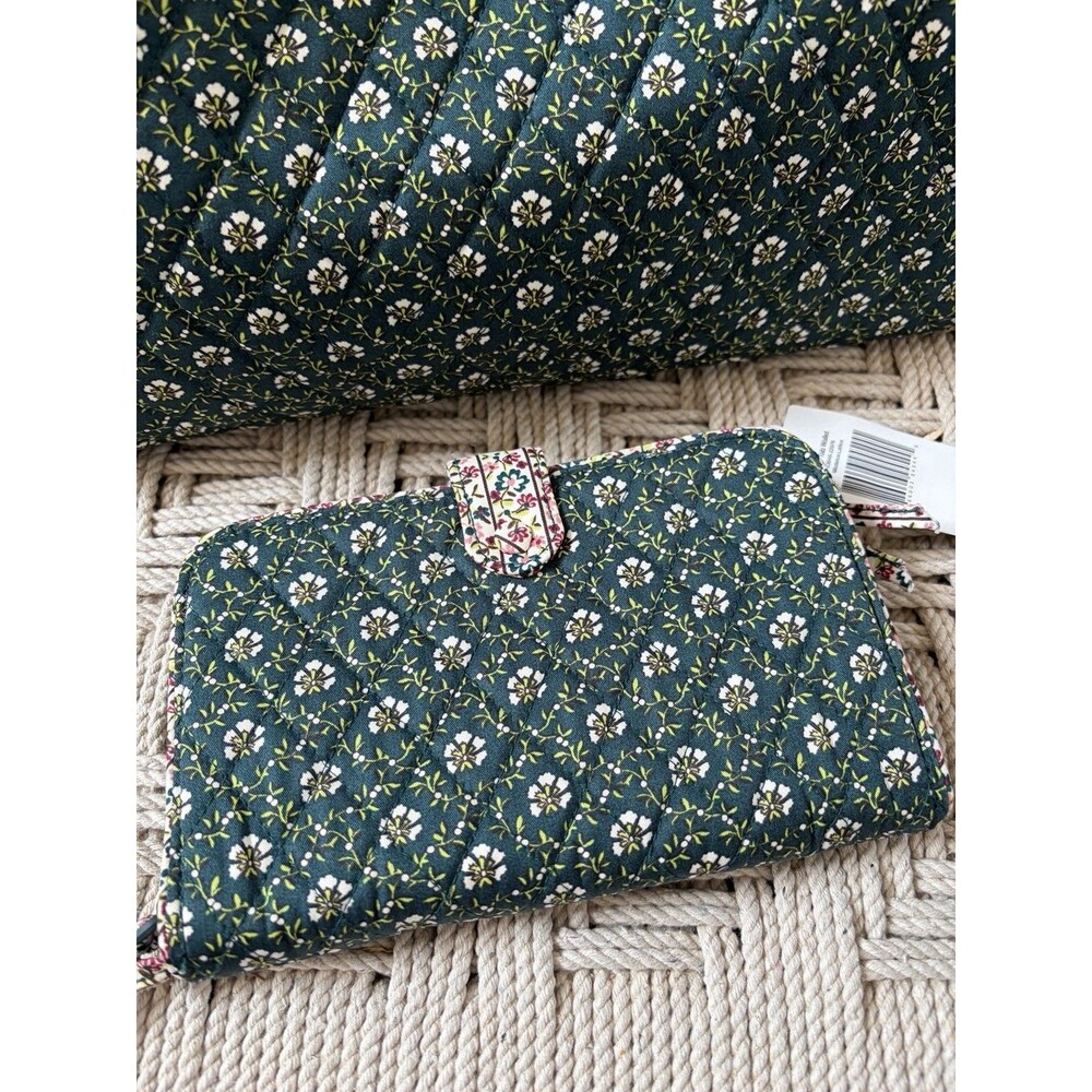 Vera Bradley Hathaway Tote Bag Mistletoe Lattice & Large Wallet Green Set NWT - Picture 6 of 8